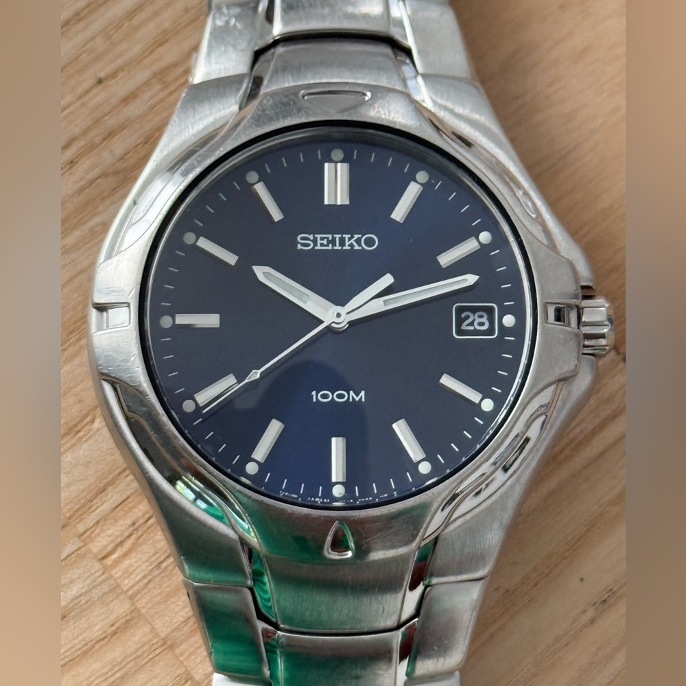 Seiko Vintage Men’s Watch Blue Dial Stainless Steel Bracelet Case Date Window